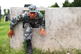 中校教导员同满服役士兵说说心里话：留与不留，找准自我定位！图片