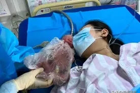 奇迹！一女子怀双胞胎：一胎流产，另一胎24天后出生图片