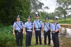 广东41岁民警晚上办案意外坠楼身亡 白天还在疫苗接种点支援安保工作图片