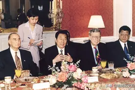 1999年，朱镕基总理访美有多霸气？当面回怼记者：我一点都不想来图片