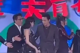 芭莎晚宴成修罗场：陈伟霆跟两任前女友同框，杨颖避开，阿SA站远图片