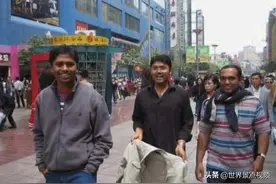 印度游客：中国果然很落后，我们都骑摩托车了，中国还在用自行车图片