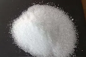 磷酸二氢钾不能盲目超常量施用，一些作物加量用，等于给庄稼撒盐图片