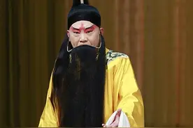 太搞笑！郭德纲在线找郭麒麟拉赞助，向儿子喊话"想着点爸爸"图片