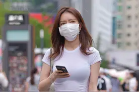 T恤+牛仔裤怎么穿显身材？运用三个技巧，小个子女生穿也好看图片