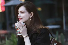 被称“俄罗斯赫本”的她，魔鬼身材令人惊艳，这种身材你也可以有图片