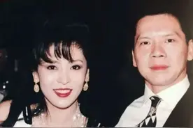逼成龙下跪、掌掴曾志伟、封杀张柏芝？深扒向氏夫妇叱咤港圈史图片