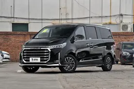 高度近2米配大7座，2.0T自动挡的大MPV，带你看上汽大通MAXUS G20图片