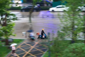 我在郑州生活了30多年，第一次见到这么大的雨图片