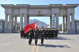 录取分数线不高的3所军校，前途一片大好，毕业后还能享有铁饭碗图片