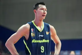 易建联再度发火麻烦了！男篮名宿深夜隔空怒批，杜峰或作重大决定图片