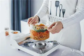 螺蛳粉、自热火锅、半成品菜……疫情带火的方便速食，你pick哪一个？图片