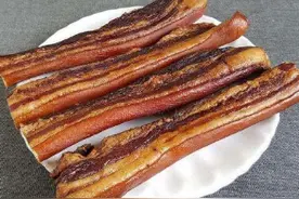 腌腊肉时，盐和肉比例很重要，教你传统做法，咸香入味，久放不坏图片