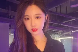 小说：她让我陷得更深图片