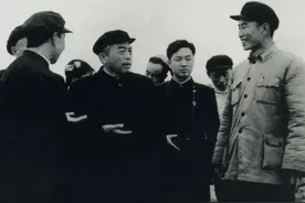 1949年兰州战役，彭老总下令：“给我往死里打”图片