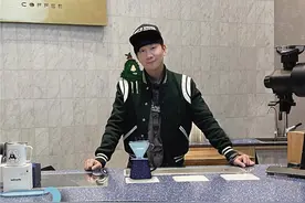 林俊杰咖啡店生意掉一半，申请补助金却被“轰”图片