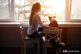 我把你当朋友，你居然想睡我，而且是想睡我一辈子图片