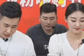 陈亚楠婚后直播成网红，携新搭档现身直播间，而朱小伟在干嘛？图片
