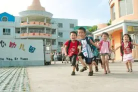 班主任：看孩子穿什么衣服就能推测出家庭情况，准确度还挺高图片