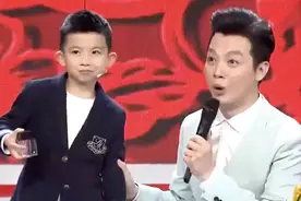 央视新一哥任鲁豫：和董卿同年进台，5次主持春晚，娶白富美生子图片