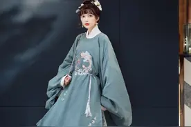 最近火了一种穿法：“汉服+高跟鞋”，优雅又时尚，回头率十足图片