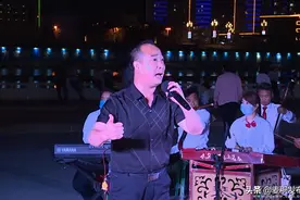 【五一游麦积】“五一”戏曲演出为市民小长假增资添彩图片