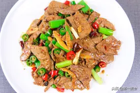 猪肝这样做，一点不腥还滑嫩鲜香，厨师长拿手小炒，教程清晰详细图片