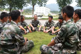 湖南省洞口县人武部：金戈铁马边关梦 役前训练显身手图片