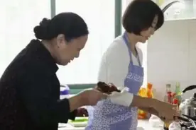 孕妈第3次怀孕卧床保胎，被丈夫指责矫情，医生的话让他感到羞愧图片