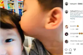胡杏儿老公晒俩儿子温馨同框 哥哥吻弟弟画面有爱图片