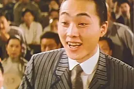 上海滩有一牛人，暴打黄金荣，侮辱杜月笙，最终还睡溥仪的弟妹！视频封面