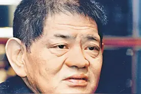 台湾第一丑男黄任中，花20亿泡妞，扬言：没有女人我吃不下饭图片