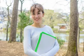 “我老公今天夜班，你来我家”，妻子错发信息给丈夫，懊恼不已图片