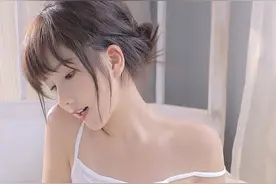今日份壁纸分享~有人鱼线的小姐姐~一口壁纸~七夕快乐呀图片