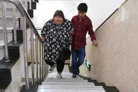 男生怕女友被“抢”走，把她养胖到三百多斤，不能生娃遭婆婆嫌弃图片