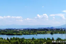 八月二日的洛浦公园天水一色，大地披新妆，美丽洛阳如此多娇图片