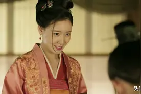 原来林小娘额前一缕头发只有妾室能留，难怪墨兰出嫁后就梳起来了图片