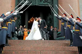 沙俄末代女大公儿子在圣彼得结婚，做了什么惹俄防长绍伊古震怒？图片