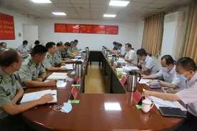 河南省洛阳军分区党委第一书记江凌现场办公推动新时代党管武装工作高质量开展图片