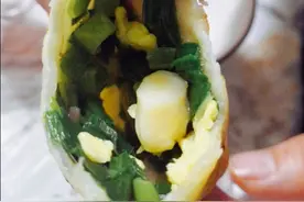 头刀韭菜加海八珍之一的海鲜做出的哈饼，让我知道了何为鲜上加鲜图片