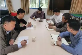 雨城区委常委、组织部部长柯小平赴八步镇袁家村检查指导脱贫攻坚工作图片
