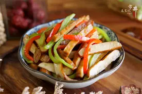 炒豆干，直接炒不容易入味，教你正确做法，豆干柔软好吃有滋味图片