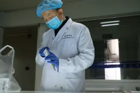 【劳模精神代代传8】李安：为逝者发声 替生者维权图片
