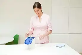 不会冲奶粉？老月嫂总结了常见的几种错误，快来检查一下图片