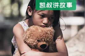 “我也不想打女儿…”：40岁妈妈崩溃痛哭，揭开无数成年人的痛图片