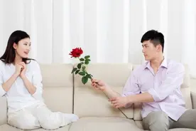要想夫妻感情好，聪明女人懂得把握“度”，让男人愿意为家庭付出图片