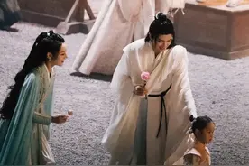 任嘉伦和热巴正拍《驭鲛记》，最新片场照曝光，网友：神仙颜值图片