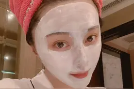 范冰冰没骗我，敷面膜时多加1步，不仅皮肤水嫩，眼睛也变亮了图片