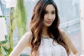 没被徐峥捧红的她，却被黄渤“10秒钟”带火，“好身材”完美展示图片