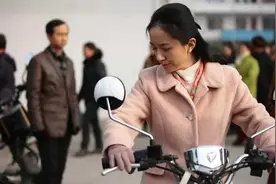 一个45岁女人的直白：老夫少妻，曾经多冲动，现实就有多残酷图片